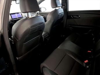 MG MG4 64kWh Trophy Long Range Hatchback 5dr Electric Auto (203 ps)