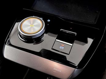 MG MG4 64kWh Trophy Long Range Hatchback 5dr Electric Auto (203 ps)