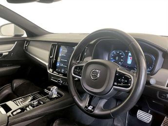 Volvo S90 2.0h T8 Twin Engine 10.4kWh R-Design Pro Saloon 4dr Petrol Plug-