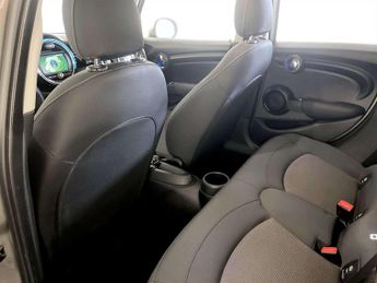 MINI Hatch 1.5 Cooper Classic Hatchback 5dr Petrol Steptronic Euro 6 (s/s) 