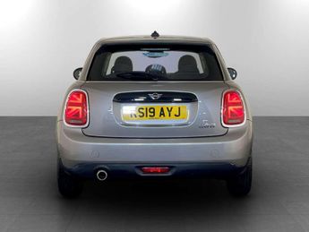 MINI Hatch 1.5 Cooper Classic Hatchback 5dr Petrol Steptronic Euro 6 (s/s) 