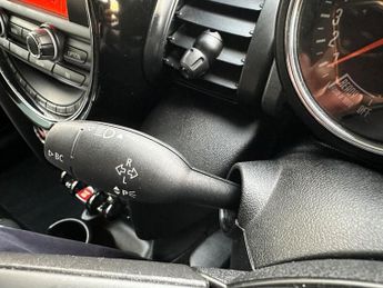 MINI Hatch 1.5 Cooper Auto Euro 6 (s/s) 3dr