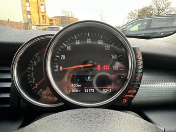 MINI Hatch 1.5 Cooper Auto Euro 6 (s/s) 3dr