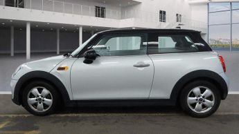 MINI Hatch 1.5 Cooper Auto Euro 6 (s/s) 3dr