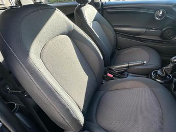 MINI Hatch 1.5 Cooper Auto Euro 6 (s/s) 3dr