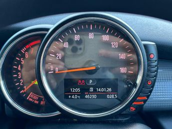 MINI Hatch 1.5 Cooper Auto Euro 6 (s/s) 3dr