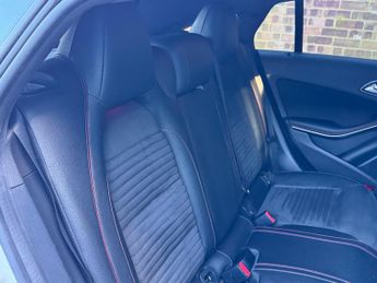 Mercedes-Benz CLA 2.1 CLA220d AMG Line Shooting Brake 7G-DCT Euro 6 (s/s) 5dr