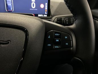 Ford Mustang Mach-E SEL STD RNG RWD