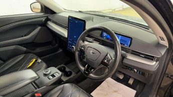 Ford Mustang Mach-E STD RANGE RWD