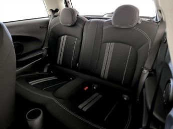 MINI Electric Hatch Cooper SE 32.6kWh Level 1 Hatchback 3dr Electric Auto (184 ps)