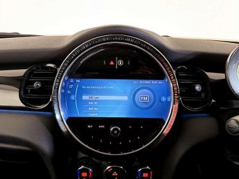 MINI Electric Hatch Cooper SE 32.6kWh Level 1 Hatchback 3dr Electric Auto (184 ps)