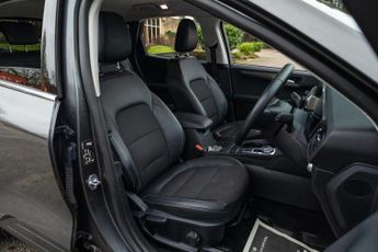 Ford Kuga 2.5 EcoBoost Duratec 14.4kWh Titanium First Edition CVT Euro 6 (