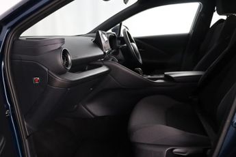 Toyota C-HR 2.0 VVT 13.6kWh Design CVT Euro 6 (s/s) 5dr