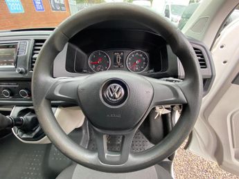 Volkswagen Transporter 2.0 TDI T32 BlueMotion Tech Startline FWD LWB Euro 6 (s/s) 5dr