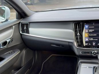 Volvo V90 2.0 D4 R-Design Auto Euro 6 (s/s) 5dr