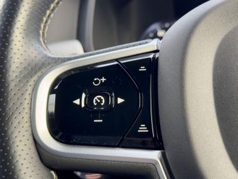 Volvo V90 2.0 D4 R-Design Auto Euro 6 (s/s) 5dr