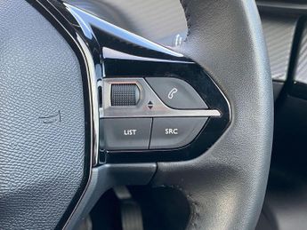 Peugeot E-2008 50kWh Allure Auto 5dr (7kW Charger)