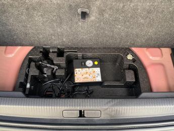 Peugeot E-2008 50kWh Allure Auto 5dr (7kW Charger)