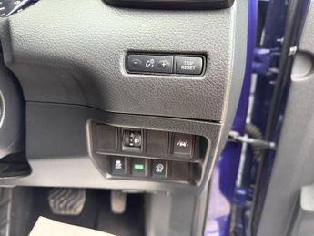 Nissan Qashqai 1.6 dCi N-Connecta XTRON 2WD Euro 6 (s/s) 5dr