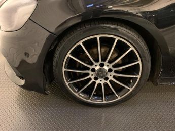 Mercedes-Benz A Class 2.1 A200d WhiteArt 7G-DCT Euro 6 (s/s) 5dr