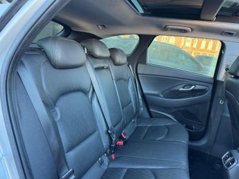 Hyundai i30 1.6 CRDi Premium SE Tourer DCT Euro 6 (s/s) 5dr