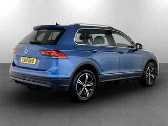 Volkswagen Tiguan 2.0 TDI SE Navigation SUV 5dr Diesel Manual 4Motion Euro 6 (s/s)