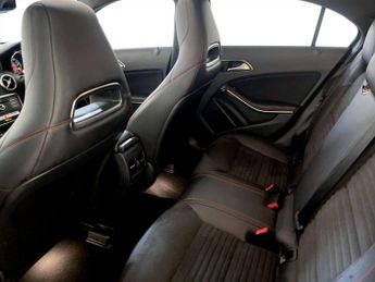 Mercedes-Benz A Class 2.1 A200d AMG Line (Premium Plus) Hatchback 5dr Diesel 7G-DCT Eu