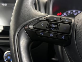 Toyota Aygo X 1.0 VVT-i Pure x-shift Euro 6 (s/s) 5dr