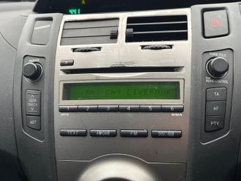 Toyota Yaris 1.33 Dual VVT-i TR MultiMode Euro 4 (s/s) 5dr