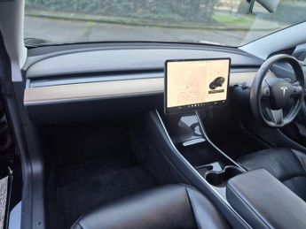 Tesla Model 3 Standard Range Plus Auto RWD 4dr