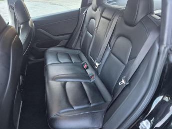 Tesla Model 3 Standard Range Plus Auto RWD 4dr