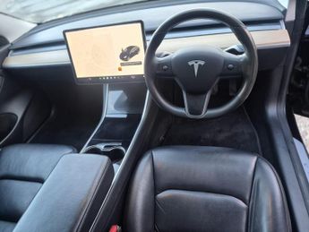 Tesla Model 3 Standard Range Plus Auto RWD 4dr