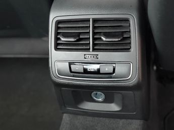 Audi A4 2.0 TDI 35 Technik S Tronic Euro 6 (s/s) 4dr