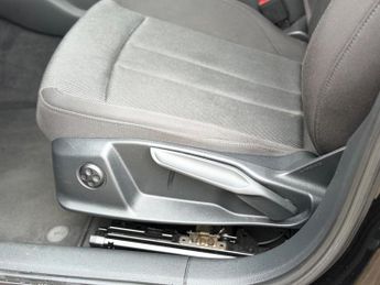 Audi A4 2.0 TDI 35 Technik S Tronic Euro 6 (s/s) 4dr