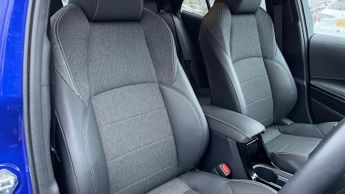 Toyota Corolla 1.8 VVT-h Design CVT Euro 6 (s/s) 5dr