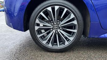 Toyota Corolla 1.8 VVT-h Design CVT Euro 6 (s/s) 5dr