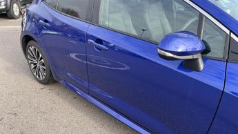 Toyota Corolla 1.8 VVT-h Design CVT Euro 6 (s/s) 5dr