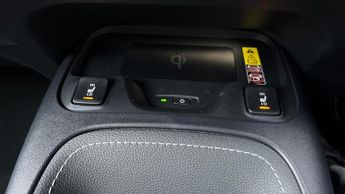 Toyota Corolla 1.8 VVT-h Design CVT Euro 6 (s/s) 5dr