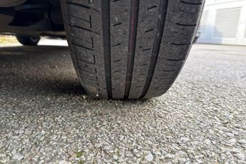 Toyota Yaris 1.5 VVT-h Icon E-CVT Euro 6 (s/s) 5dr