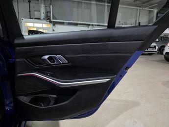 BMW 3 Series 2.0 330e 12kWh M Sport Auto Euro 6 (s/s) 4dr