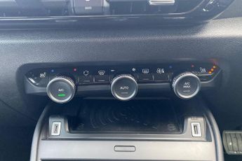 Citroen e-C4 50kWh Shine Plus Auto 5dr (7.4kW Charger)
