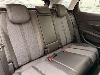 Peugeot 3008 1.2 PureTech Allure SUV 5dr Petrol EAT Euro 6 (s/s) (130 ps)