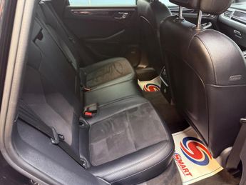Porsche Macan 3.0 TD V6 S PDK 4WD Euro 6 (s/s) 5dr