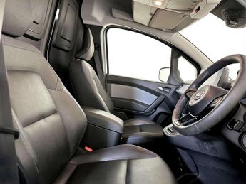 Nissan Townstar 45kWh Tekna Panel Van 6dr Electric Auto L1 (122 ps)