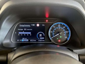 Nissan Leaf 39kWh Tekna Hatchback 5dr Electric Auto (150 ps)
