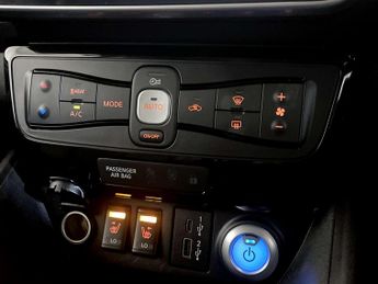 Nissan Leaf 39kWh Tekna Hatchback 5dr Electric Auto (150 ps)