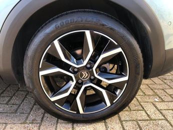 Citroen e-C4 50kWh Shine Plus Auto 5dr (7.4kW Charger)