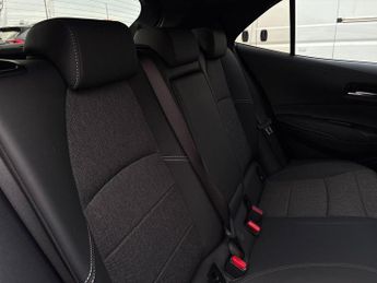 Toyota Corolla 1.8 VVT-h Design Hatchback 5dr Petrol Hybrid CVT Euro 6 (s/s) (1