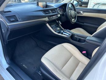 Lexus CT 1.8 200h Luxury CVT Euro 6 (s/s) 5dr