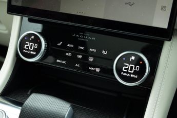 Jaguar F-PACE 5.0 P550 V8 SVR Quickshift AWD Euro 6 (s/s) 5dr